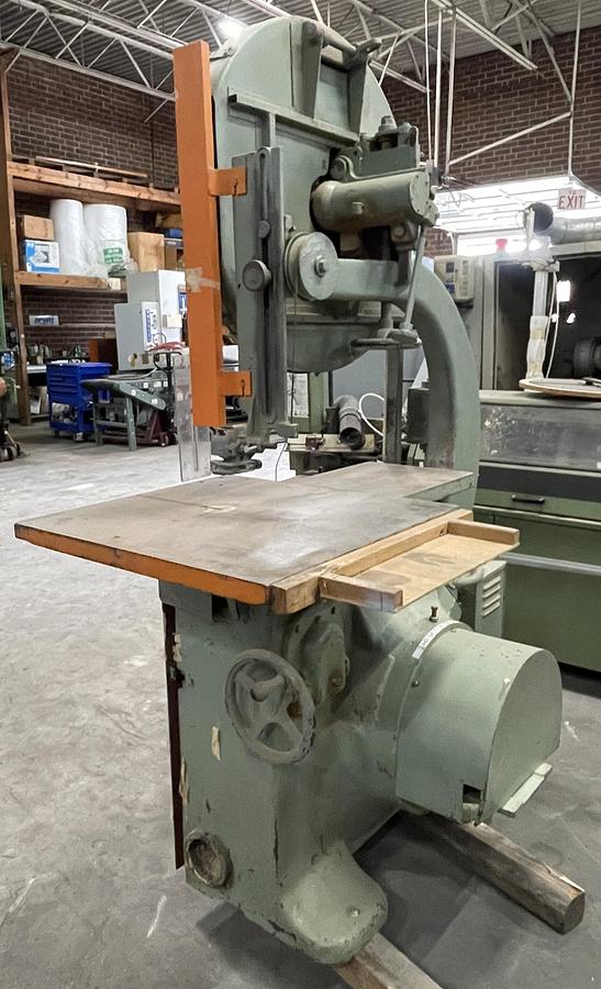 Used OLIVER 117-D, 30" BANDSAW