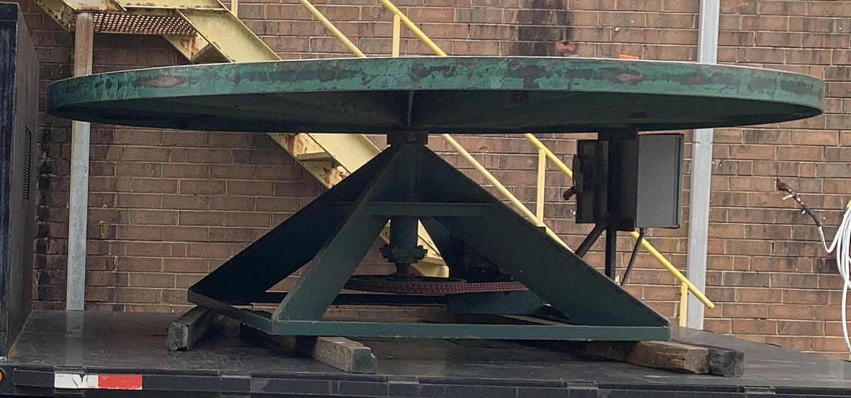 Used 10 FT TURN-TABLE