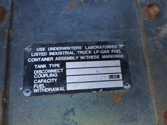 Used CATERPILLAR T30D 3,000 LB PROPANE FORK-LIFT