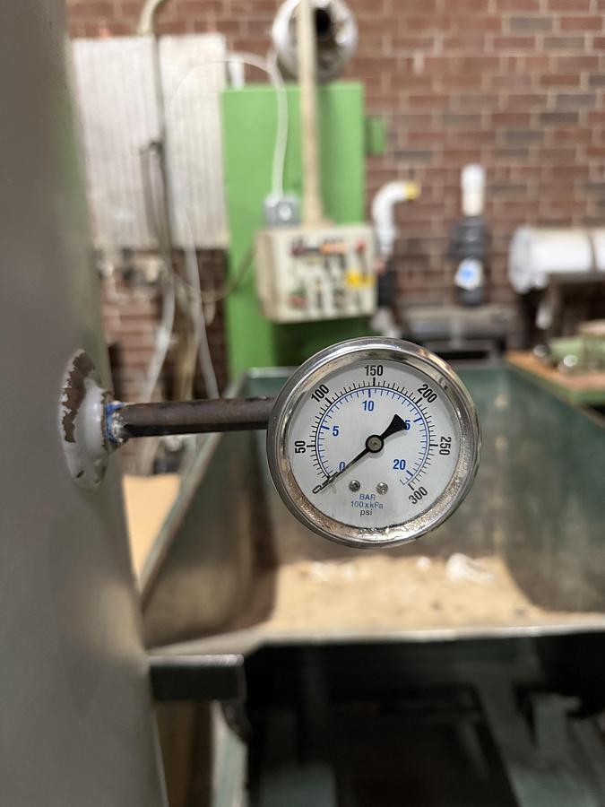 Used STEEL-FAB 200-GALLON VERTICAL COMPRESSED AIR RECEIVING TANK