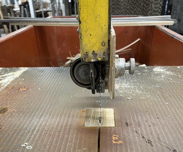 Used CENTAURO CL-800, 32" BANDSAW