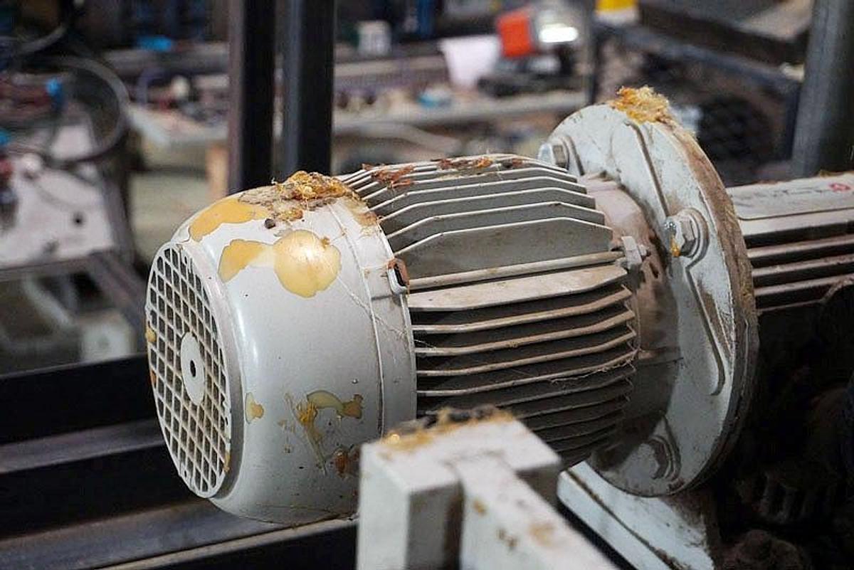 Used BARBERAN RL-30 PROFILE WRAPPER AND FEEDER