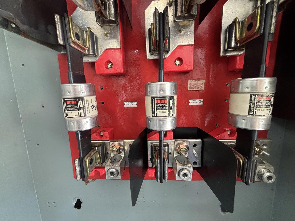 Used LOT OF VARIOUS ELECTRIC DISCONECTS AND PANAL BOXES