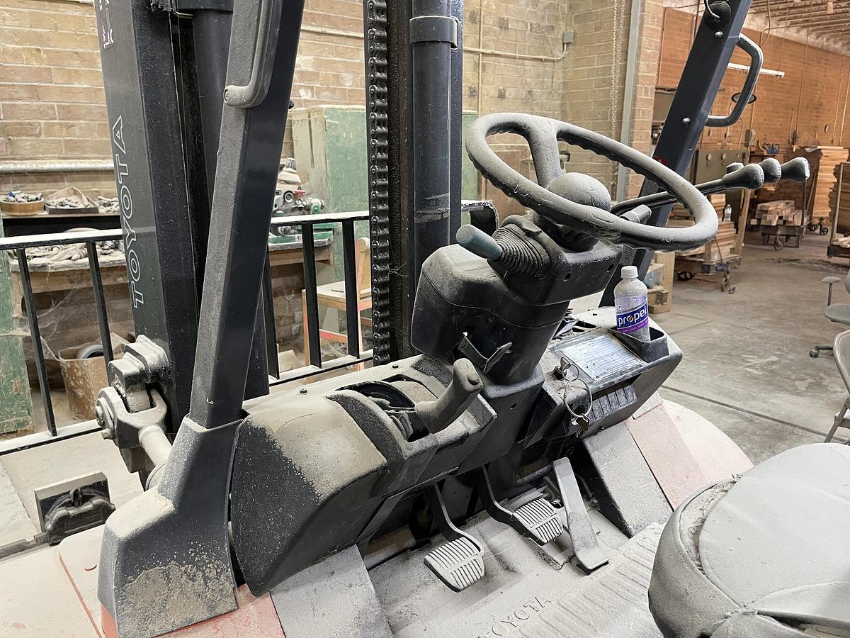 Used TOYOTA 7FGU70, 15,5000 LB PROPANE FORK-LIFT