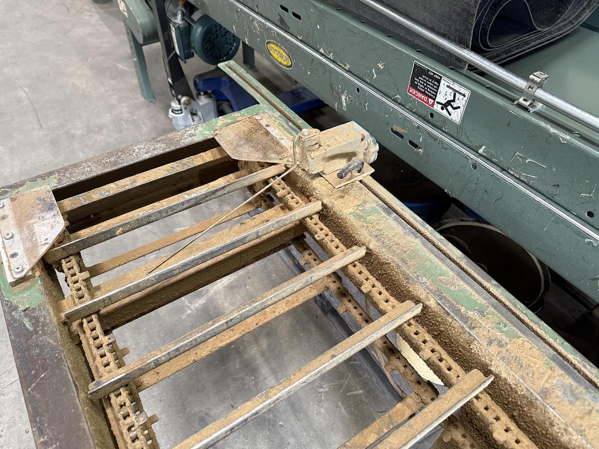 Used 14 FT. CONVEYORIZED GLUE SPREADER  