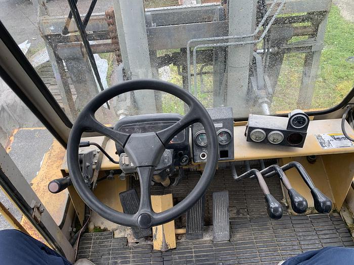 Used CATERPILLAR DP-150, 30,000 LB DIESEL FORK-LIFT