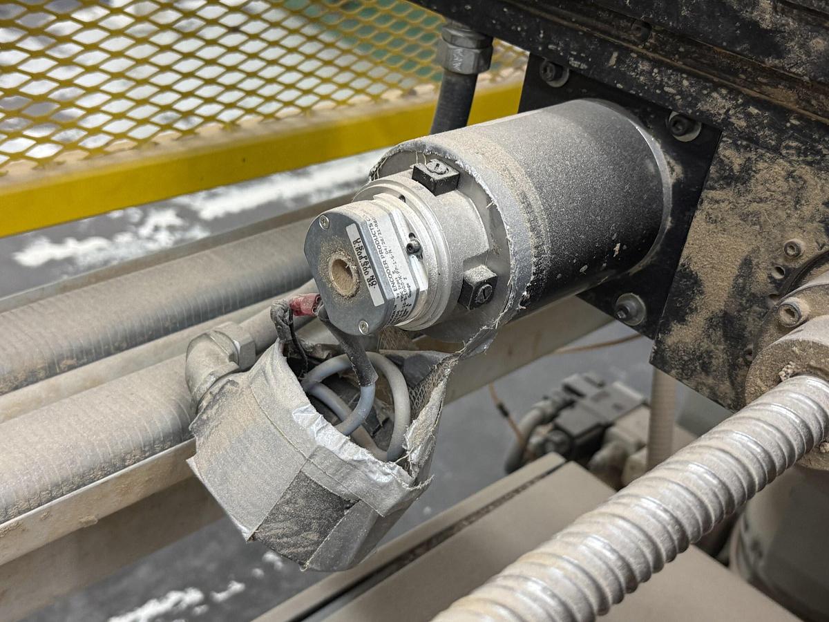 Used MCKNIGHT-MILLER, M-410 CNC MULTI-SPINDLE VERTICAL BORING