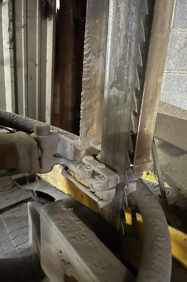 Used YAMANI SF-9800 VERTICAL BAND RESAW