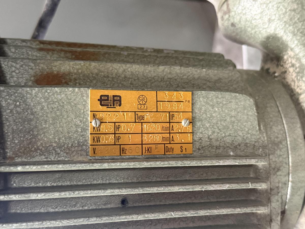 Used NORTHFIELD N0. 4 VARIETY SAW WITH 3-ROLL FEEDER