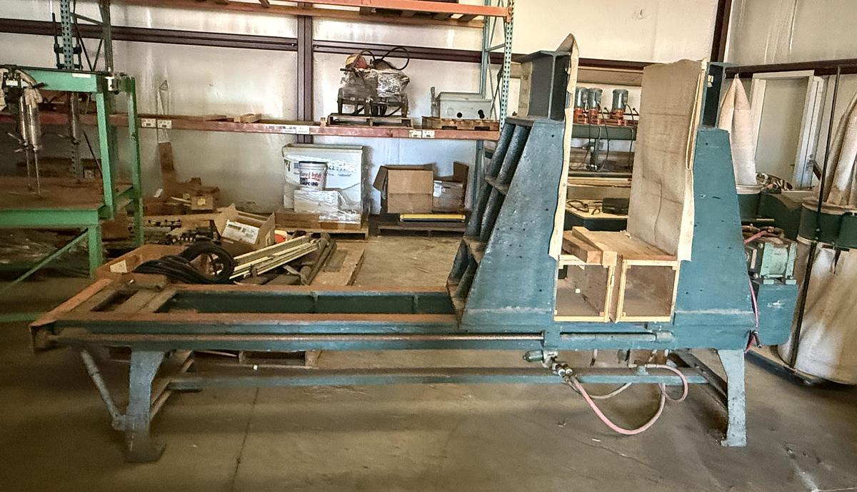 Used LANCASTER 250 ONE-WAY CASE CLAMP