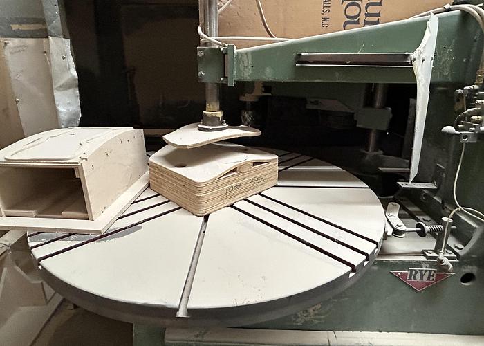 Used RYE R-52 SINGLE-HEAD AUTOMATIC ROTARY SHAPER