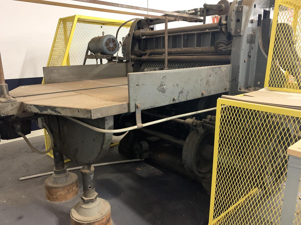 Used SEYBOLD 56" VENEER GUILOTINE CLIPPER