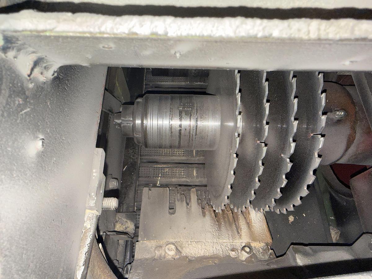 Used OGAM PO-220, 8” DIP-CHAIN GANG RIPSAW