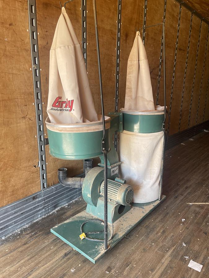Used GRIZZLY 3HP DOUBLE-BAG DUST-COLLECTOR
