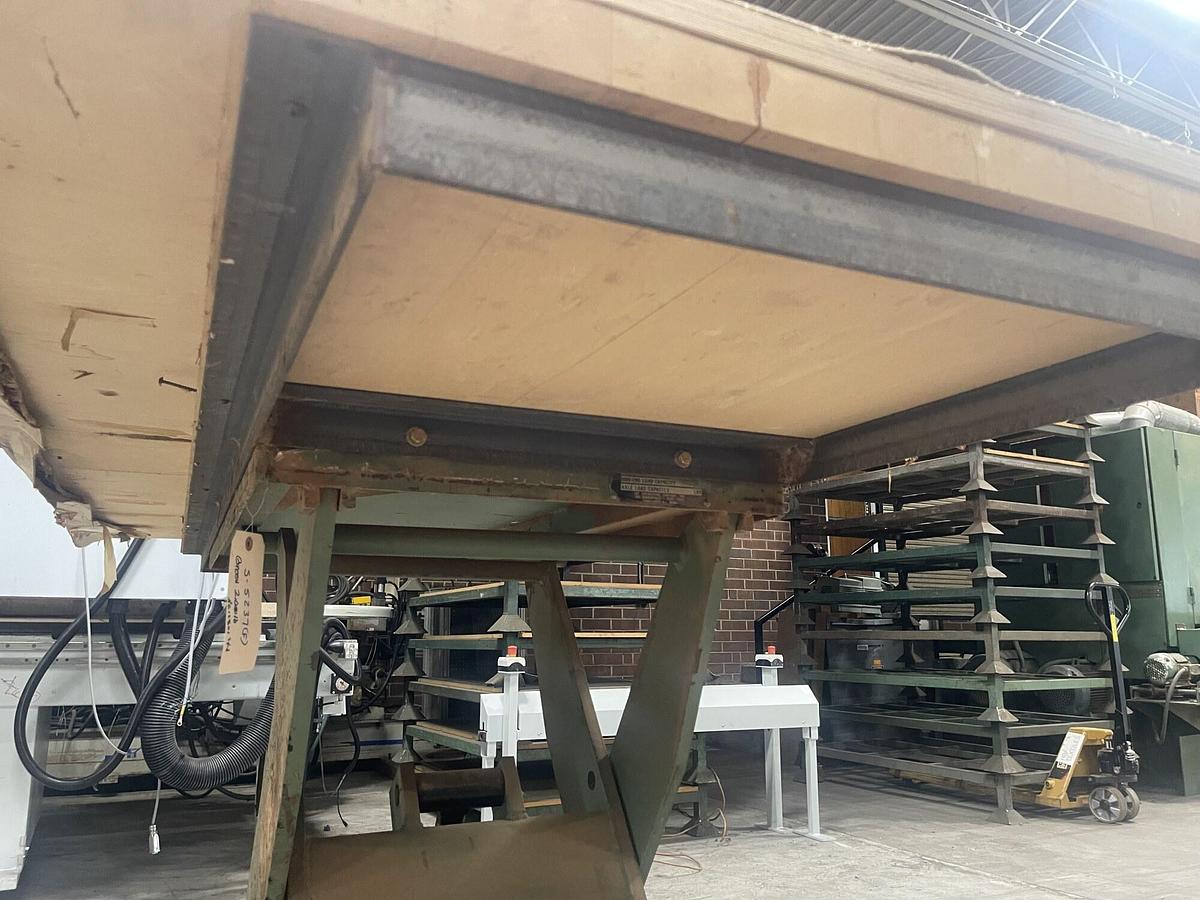 Used LEE ENGINEERING 2' x 4' ~3,000 LB. SCISSOR-LIFT