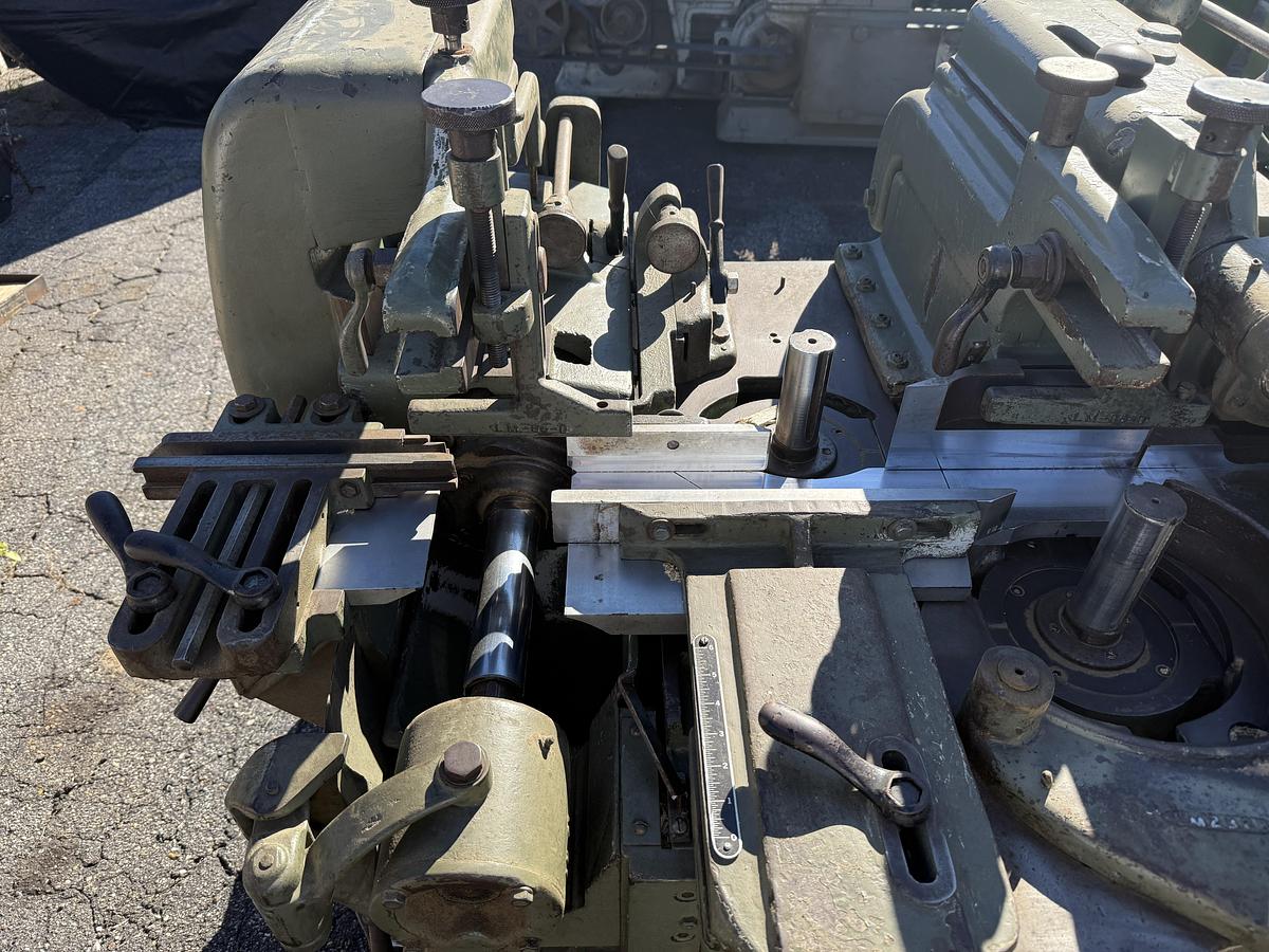 Used MATTISON 276 MOULDER