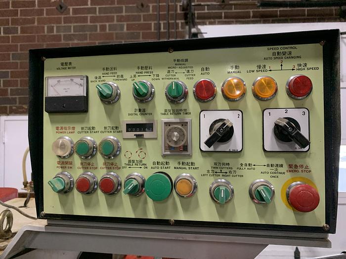 Used CASTALY CS-30DS AUTOMATIC DOUBLE-HEAD ROTARY SHAPER