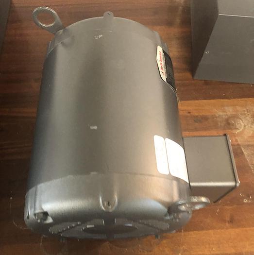 Used NORTH AMERICAN PL-10, 10 HP. ROTARY PHASE CONVERTER