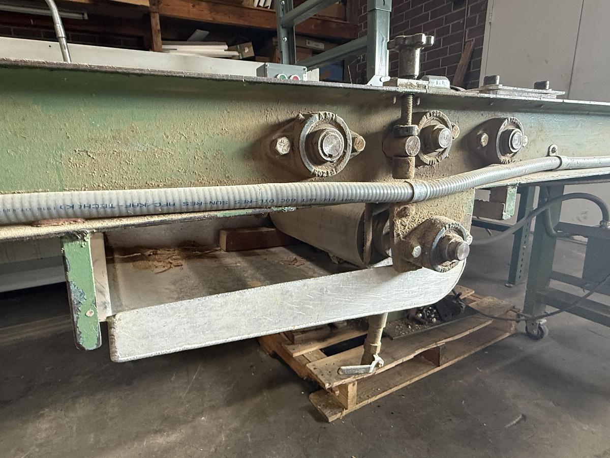 Used 14 FT. CONVEYORIZED GLUE SPREADER  