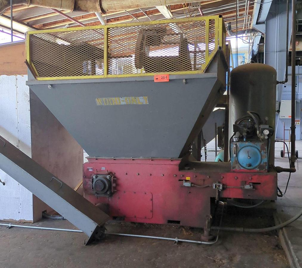 Used CRESSWOOD HF-36 VERTICAL WOOD WASTE GRINDER