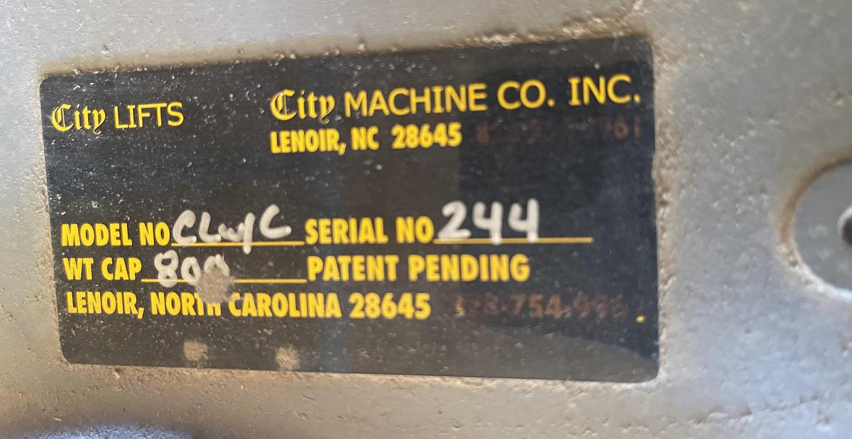 Used LOT OF 5 LIGHT DUTY PNUEMATIC SCISSOR LIFTS