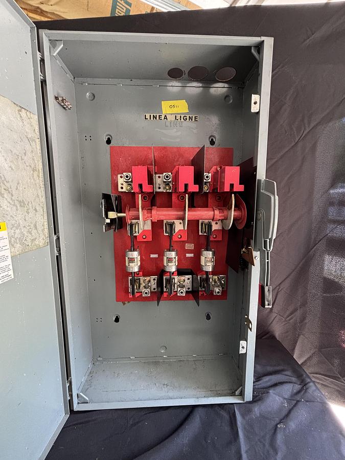 Used LOT OF VARIOUS ELECTRIC DISCONECTS AND PANAL BOXES