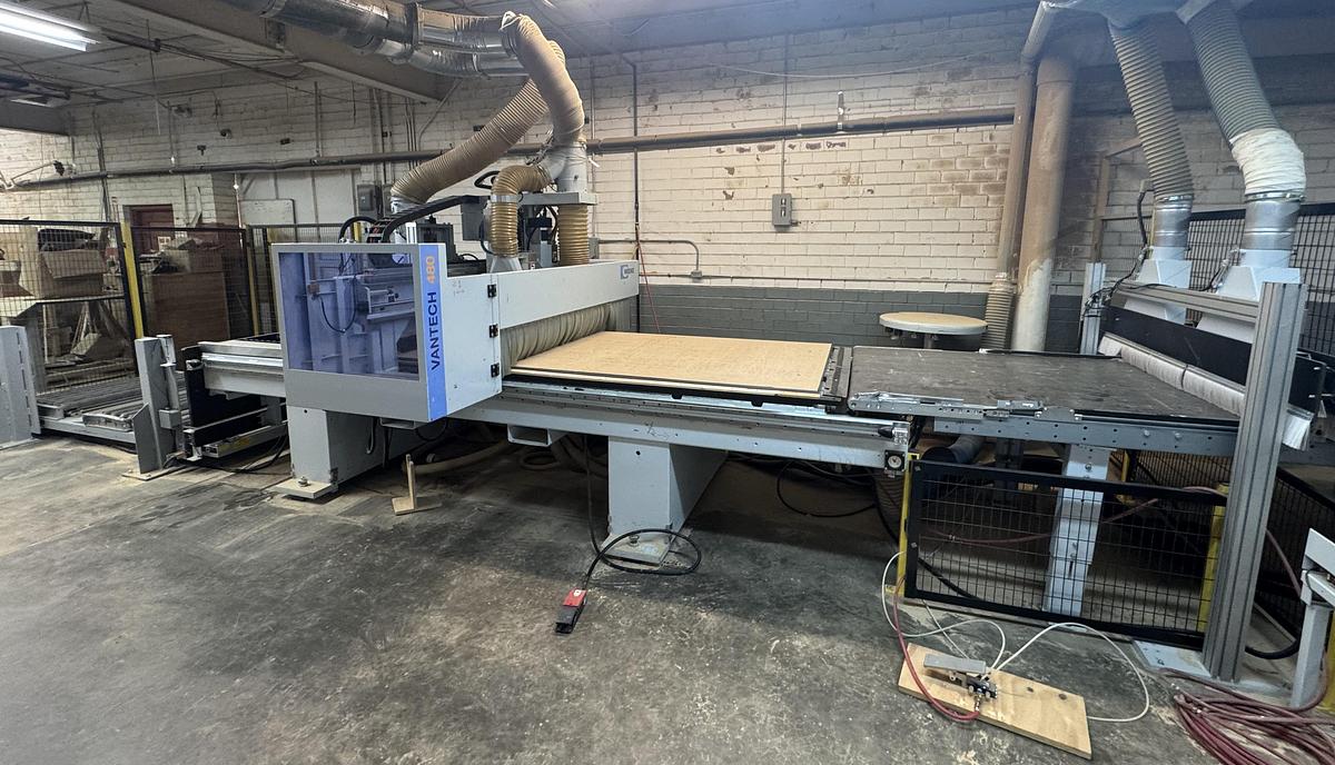 Used WEEKE VANTECH 480, 4' x 8' CNC ROUTER WITN PANEL MATERIAL HANDLING & INTEGRATED DUST COLLECTION SYSTEM