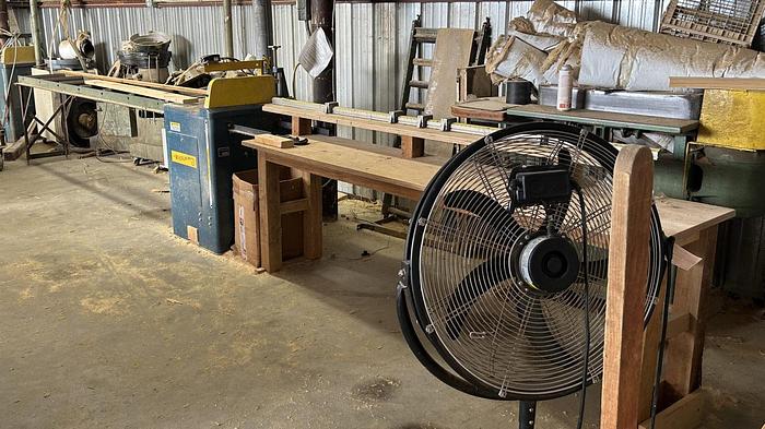 Used WHIRLWIND 212R UPCUT SAW WORKSTATION