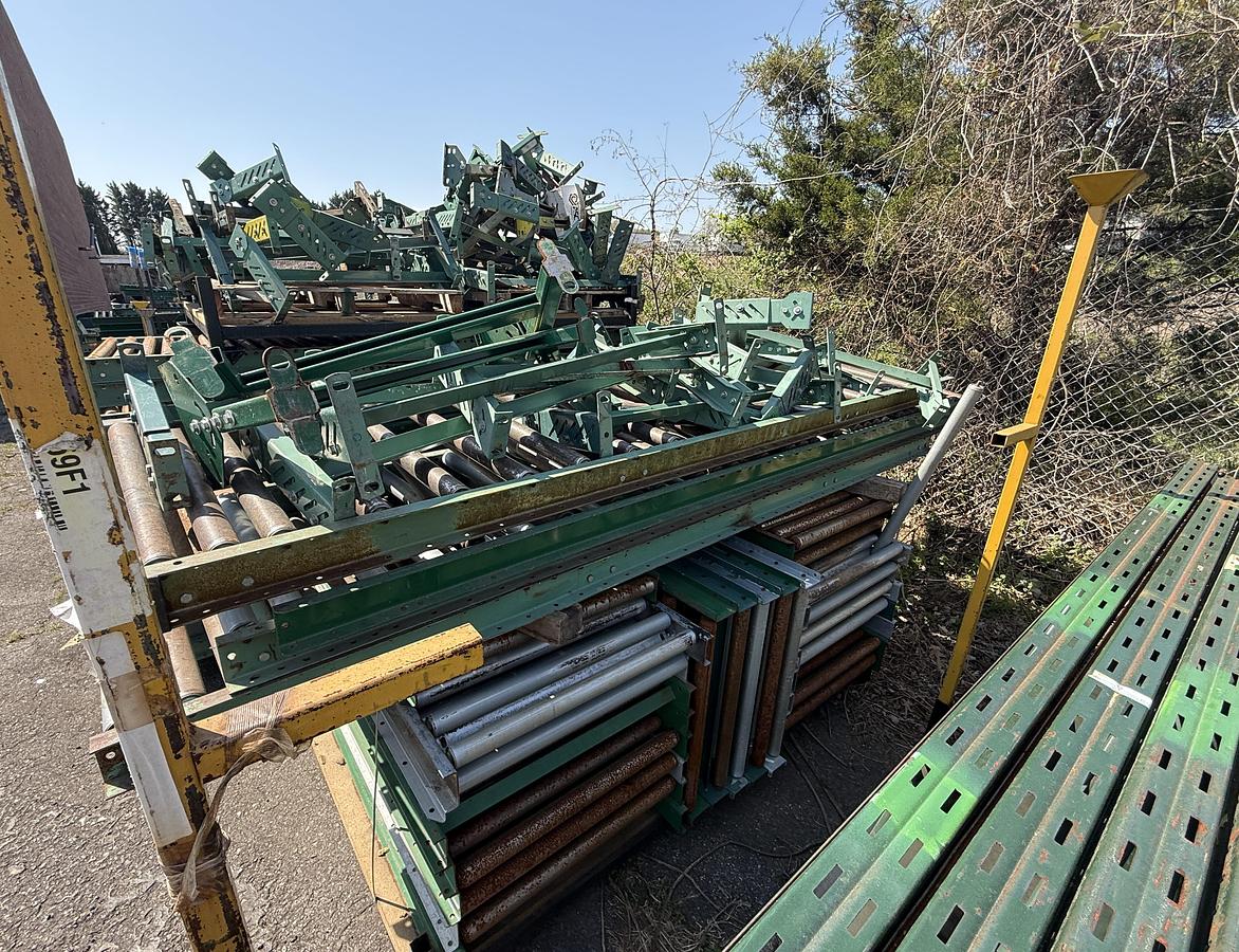 Used LOT OF ROLLER CONVEYOR
