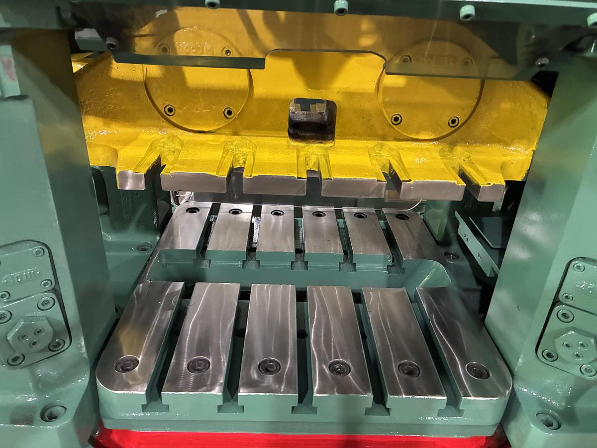 Used BRUDERER BSTA 30II