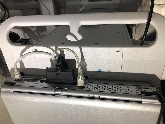 Gebraucht GE Vivid i Ultraschallsystem mit Kardio Sonde Software Version 2.1.16 auf GE Vivid i Trolley