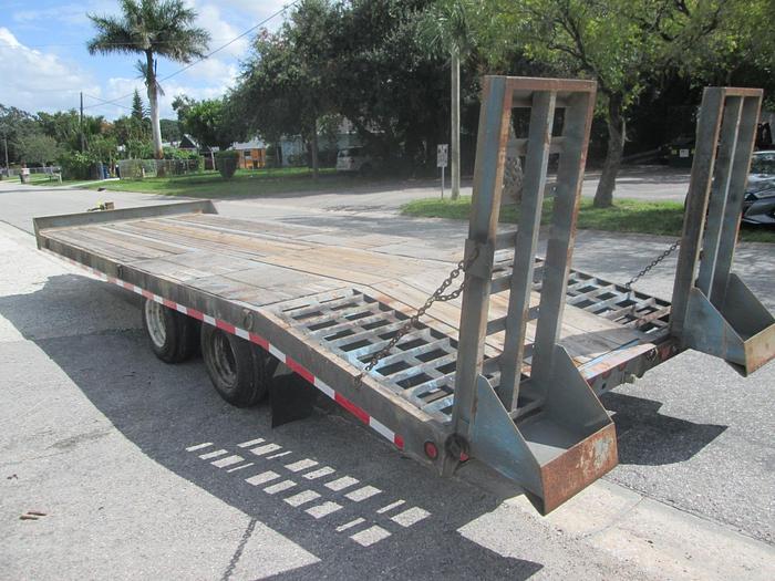 Used 1992 International 10 Ton Equipment Trailer