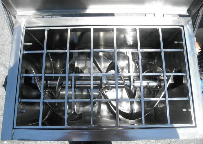 Used Mixer, Ribbon, 1 CF, 304 S/st, 1 HP, New, Std, LiquidMixer, Ribbon, 1 CF, 304 S/st, 1 HP, New, Std, Liquid #S738978
