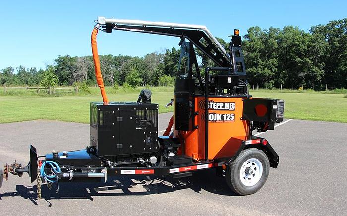 OJK-V Oil Jacketed Crack Sealer Vertical