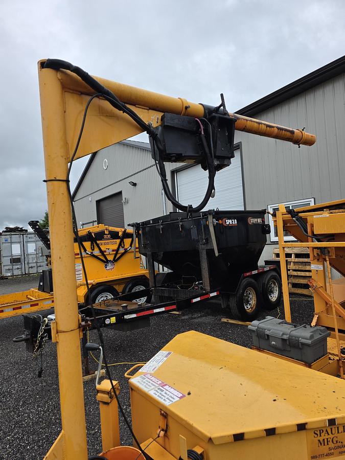 Used 2015 Spaulding Mfg 4 Ton Asphalt Hotbox