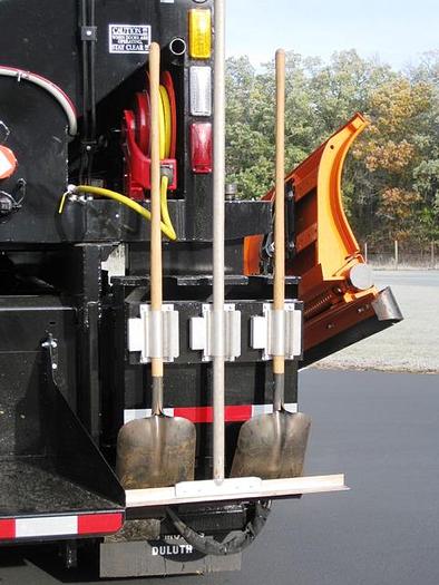 STPH Hook Mounted Patch Truck – Oil Jacketed, Auger Discharge