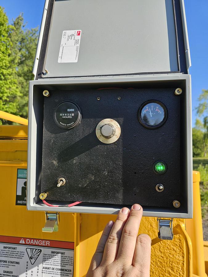 Used 2012 Marathon Equipment HMT8000 4 Ton Asphalt Hotbox