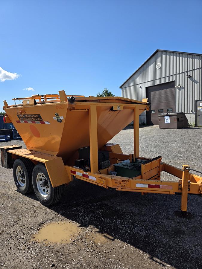 Used 2014 Spaulding Mfg 4 Ton Asphalt Hotbox