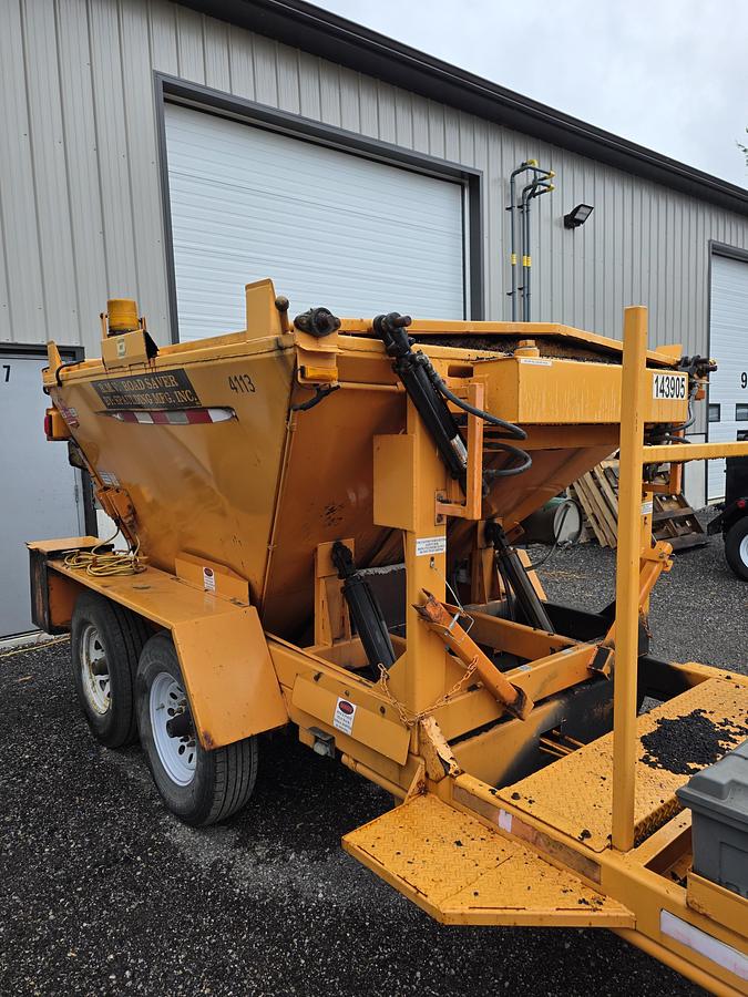 Used 2015 Spaulding Mfg 4 Ton Asphalt Hotbox