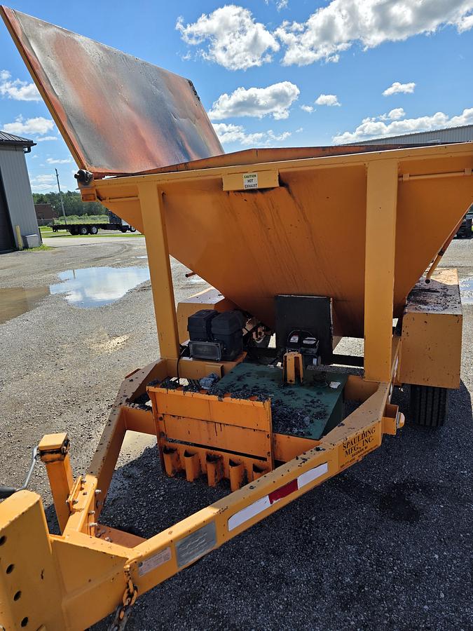 Used 2014 Spaulding Mfg 4 Ton Asphalt Hotbox