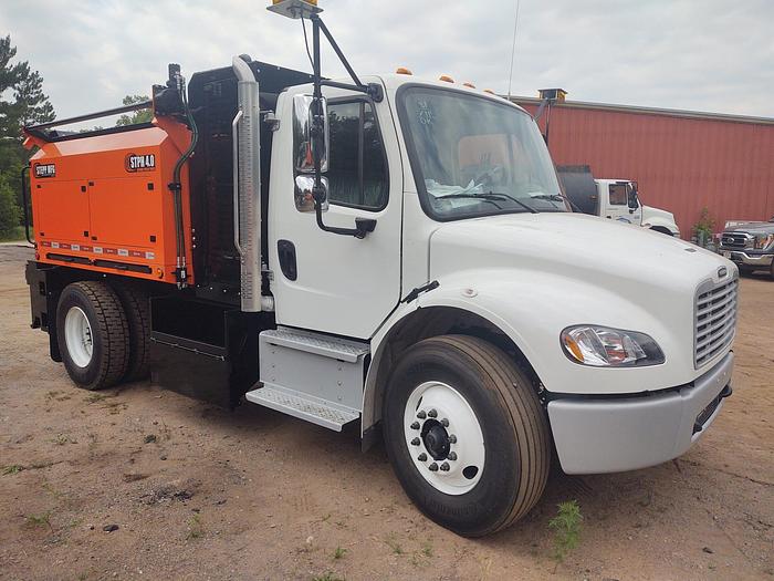 STPH Chassis Mounted Patch Truck – Oil Jacketed, Auger Delivery