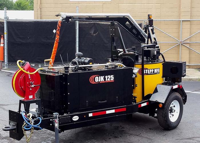 OJK-V Oil Jacketed Crack Sealer Vertical