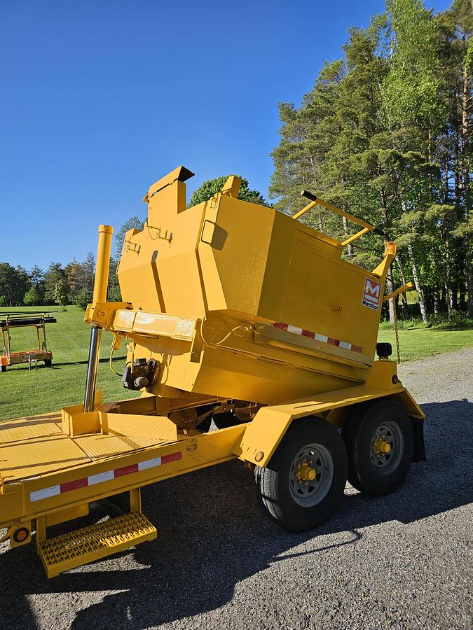 Used 2012 Marathon Equipment HMT8000 4 Ton Asphalt Hotbox