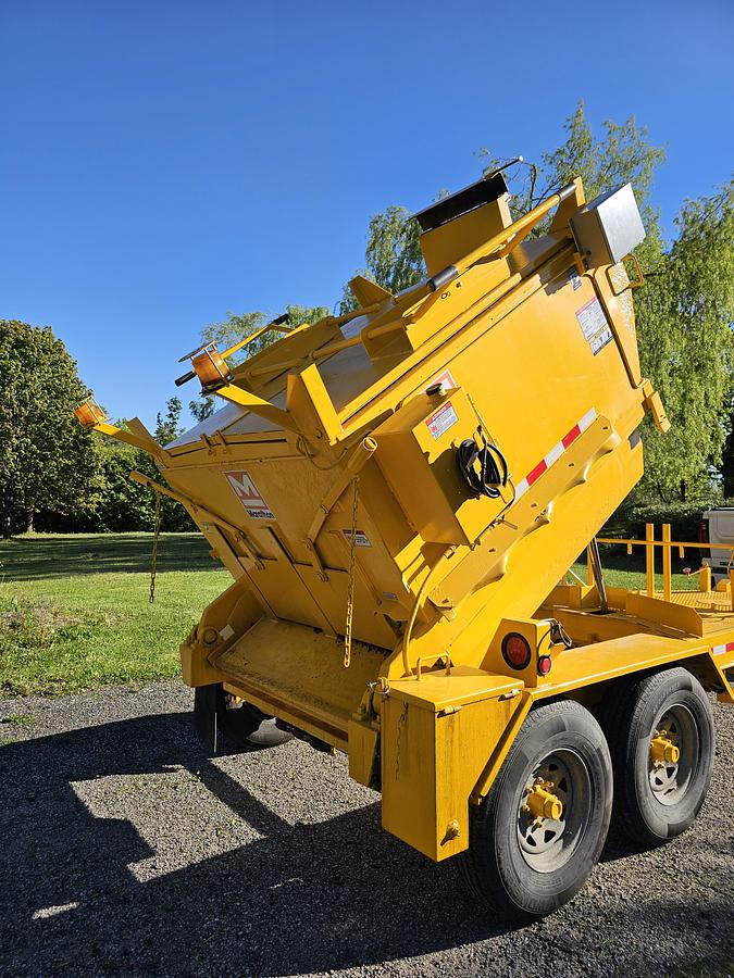 Used 2012 Marathon Equipment HMT8000 4 Ton Asphalt Hotbox