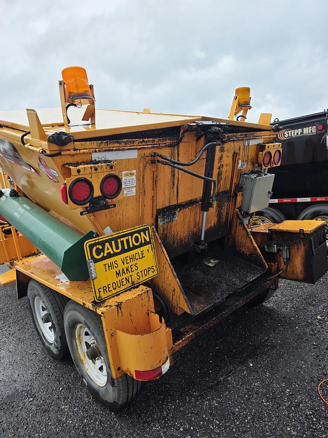 Used 2015 Spaulding Mfg 4 Ton Asphalt Hotbox