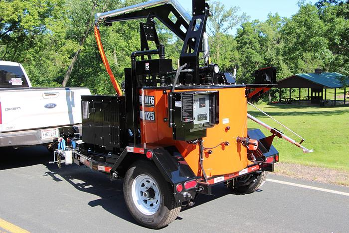 OJK-V Oil Jacketed Crack Sealer Vertical