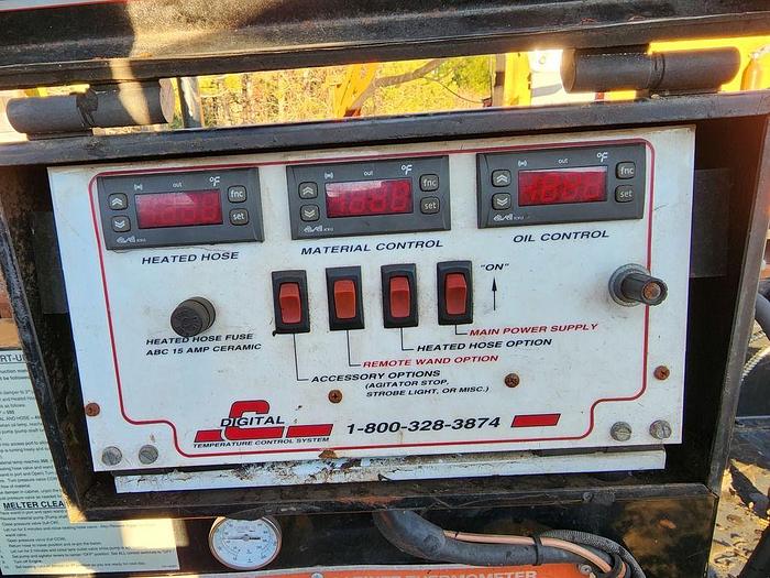 Used 2004 CIMLINE MAGMA 230 CRACK SEALER