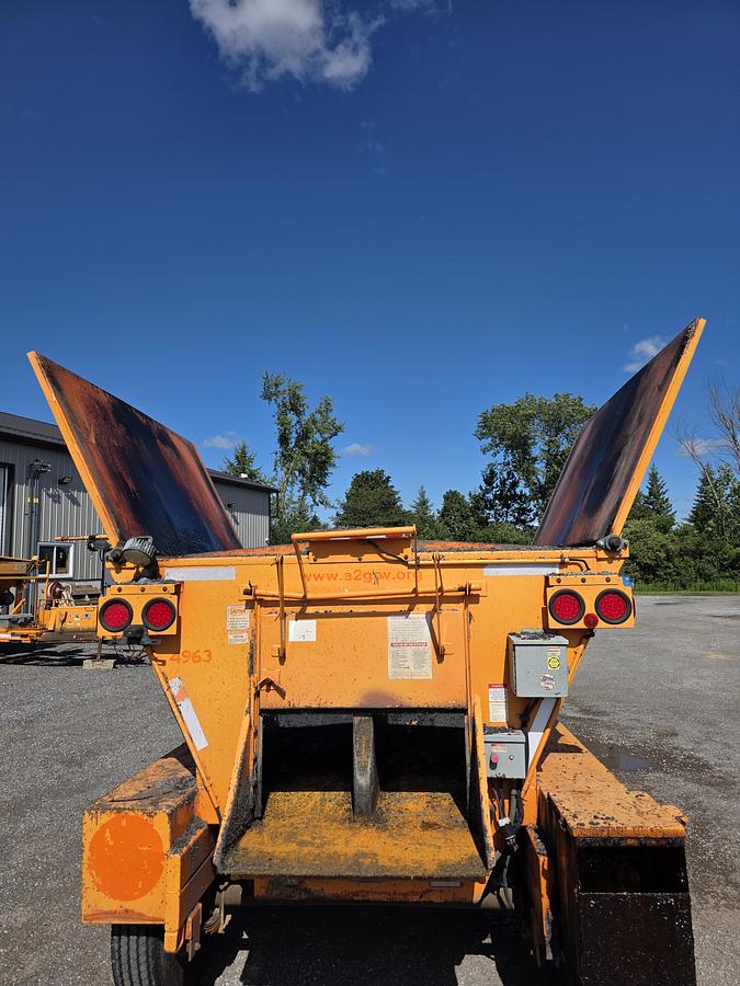 Used 2014 Spaulding Mfg 4 Ton Asphalt Hotbox