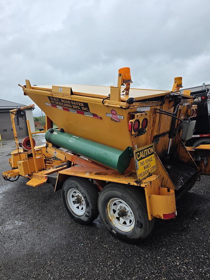 Used 2015 Spaulding Mfg 4 Ton Asphalt Hotbox