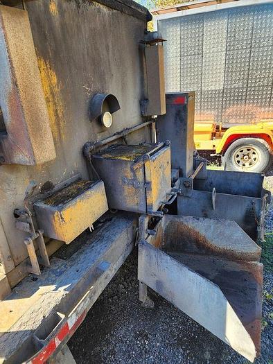 Used 2005 Oletto 2 Ton Auger Hotbox